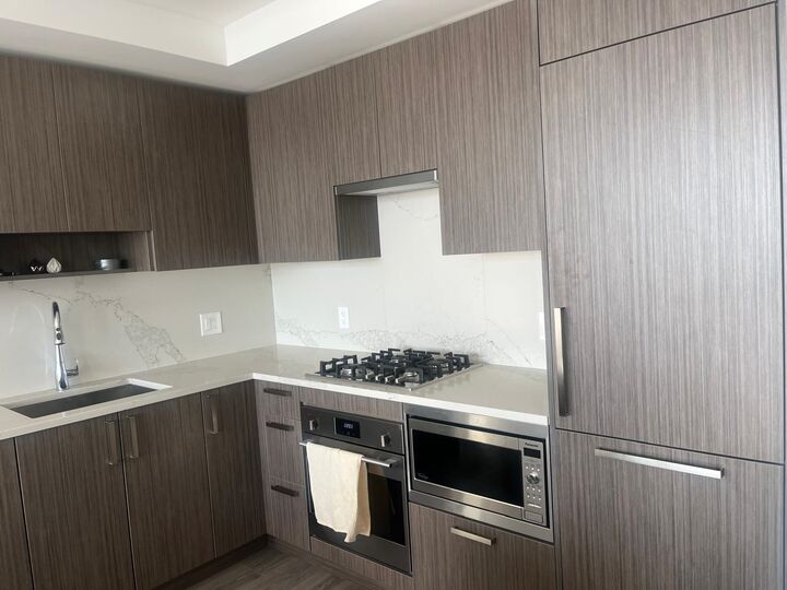 Property Photo: 13350 Central Avenue 4101 BC V3T 0S1