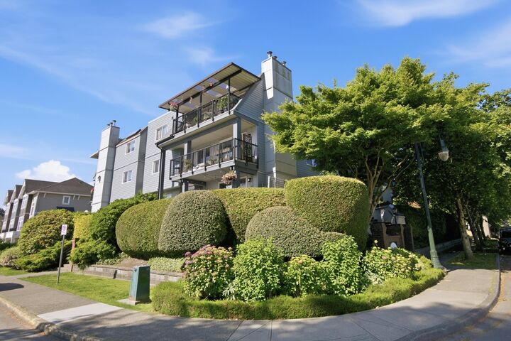 4926 48 Avenue 306 — photo 1