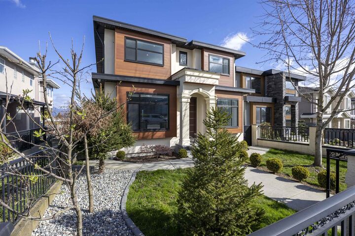 Property Photo: 5001 Dover Street BC V5H 1R4