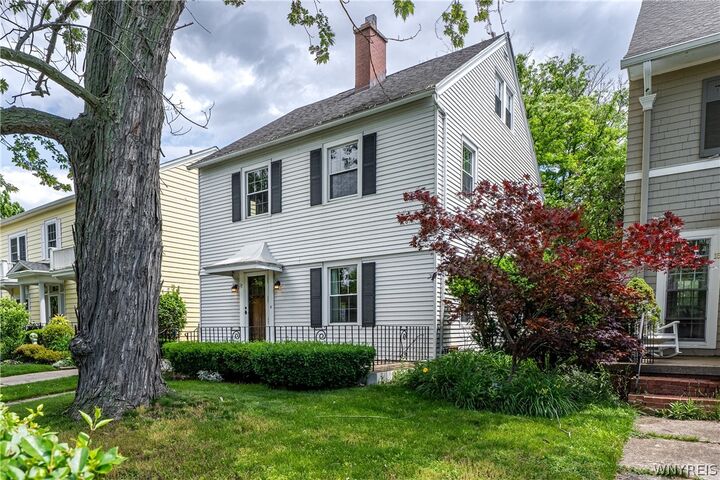Property Photo: 17 Colvin Avenue NY 14216