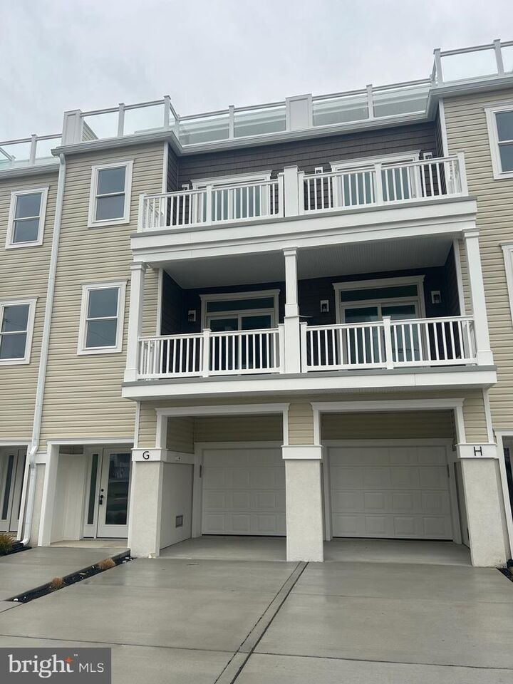 Property Photo:  418-420 E Farragut G  NJ 08260 