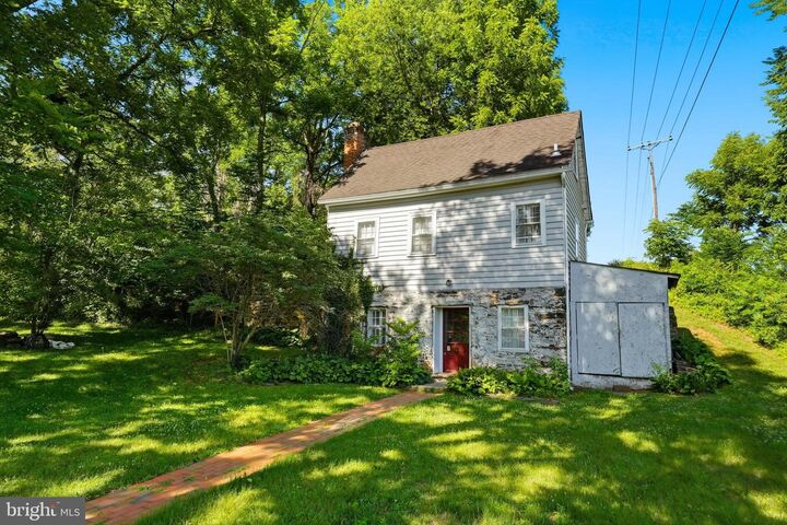 Property Photo: 8200 Buckland Mill Road VA 20155