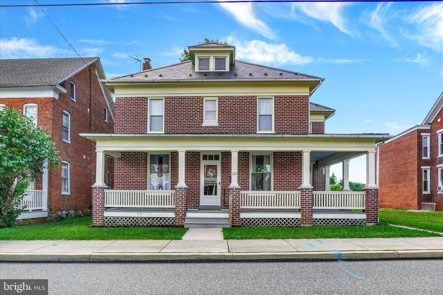 Property Photo:  237 S Pleasant Avenue  PA 17313 