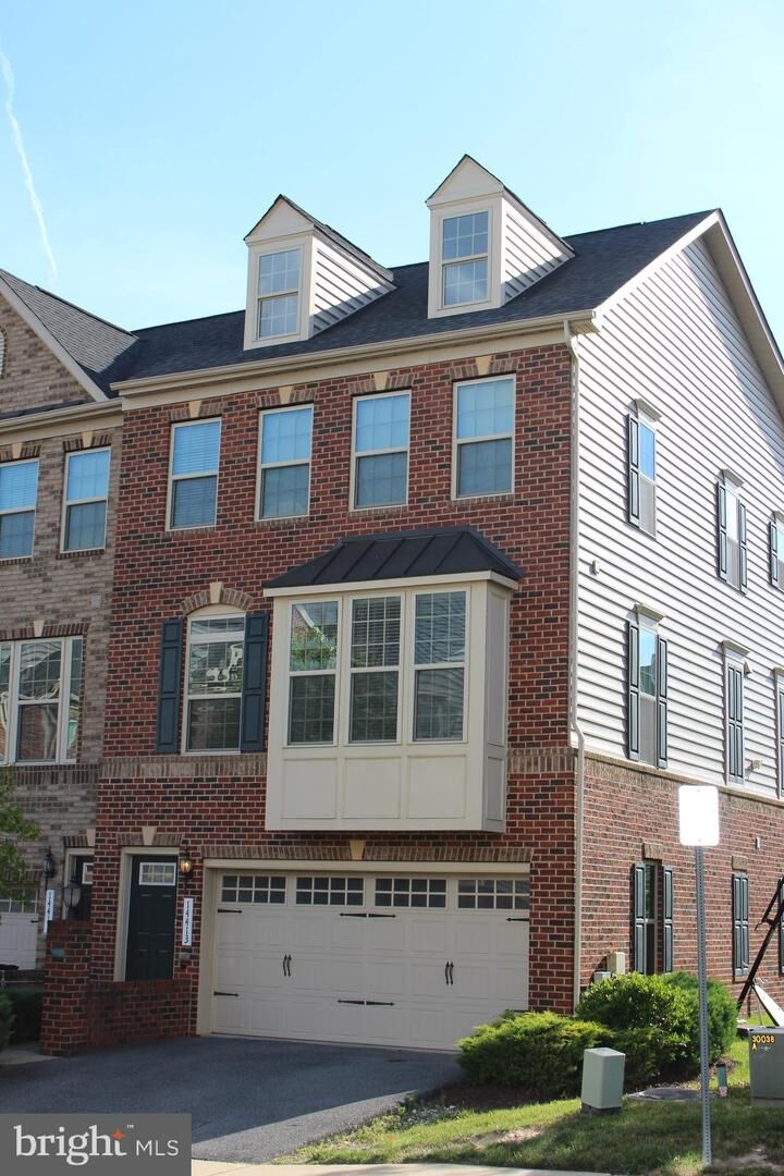 Property Photo:  14413 Sandy Ridge Lane  MD 20707 