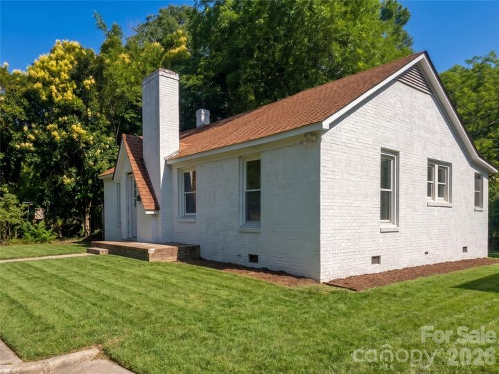 Property Photo:  515 Copel Street  NC 28083 