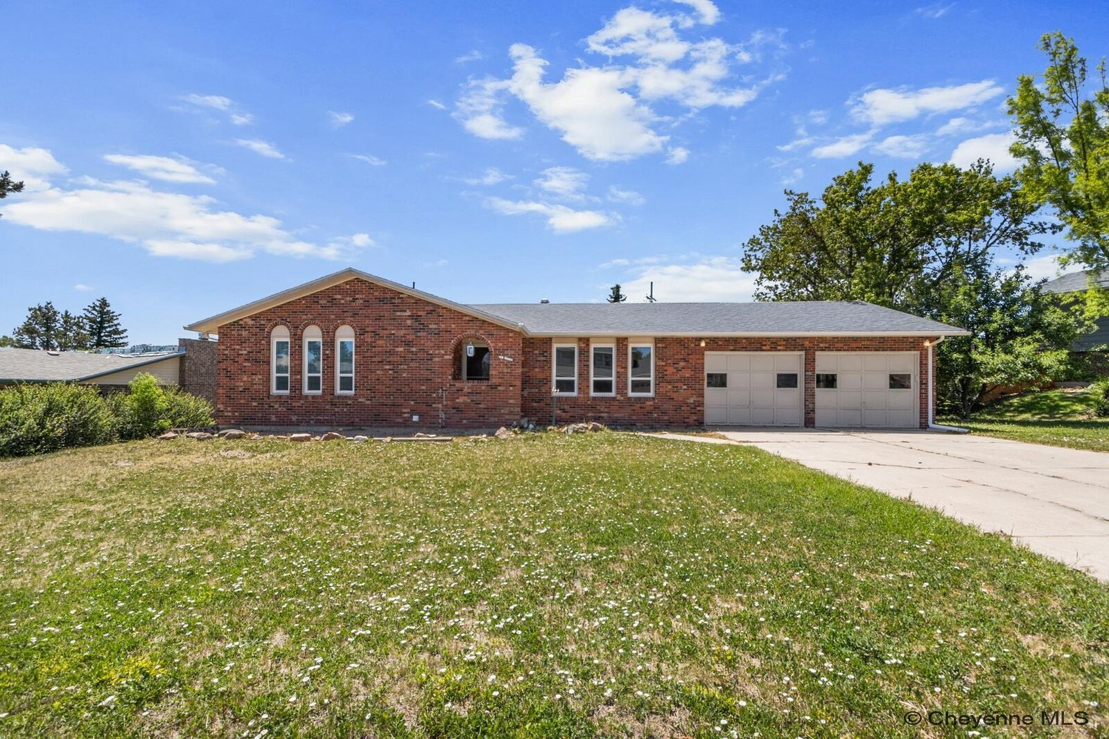 Property Photo: 819 Ranger Dr WY 82009