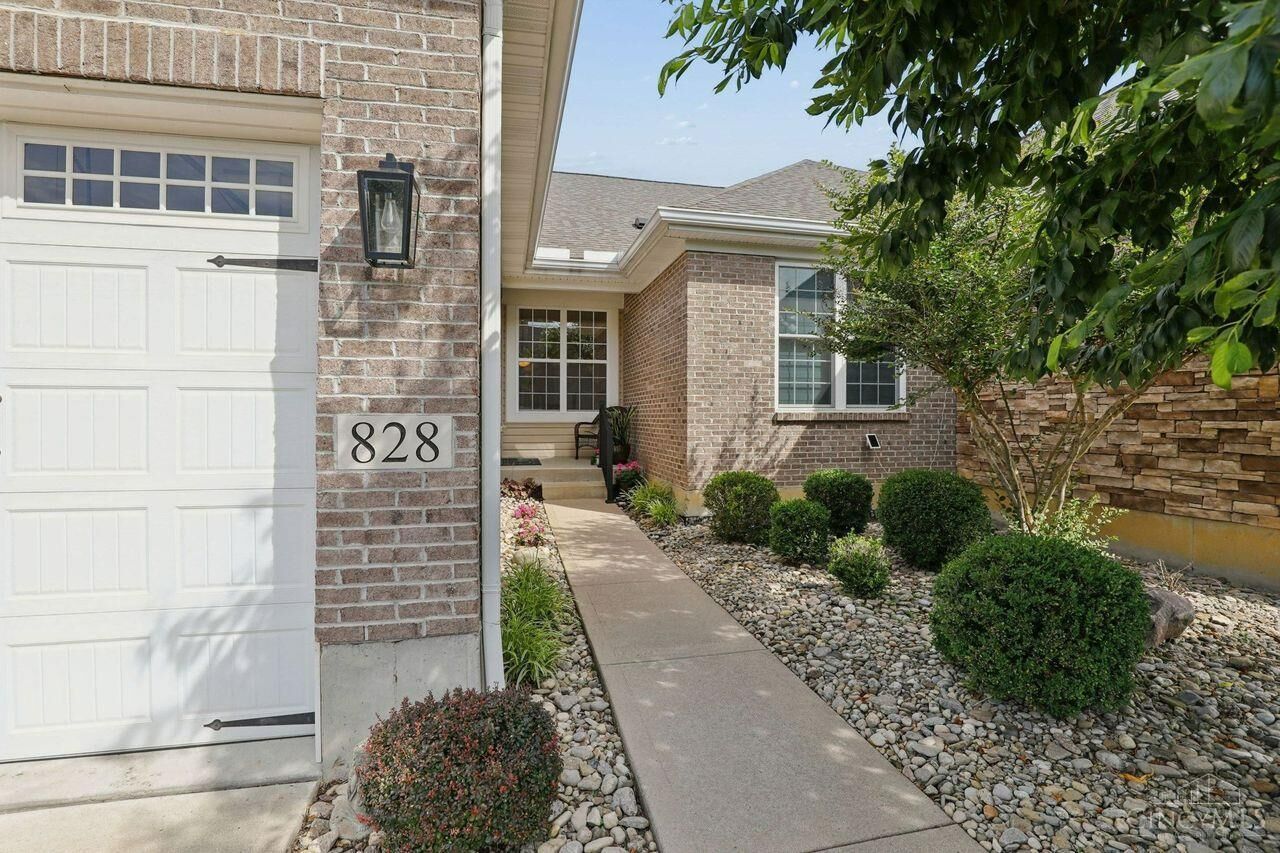 Property Photo:  828 Townscapes Court  OH 45140 