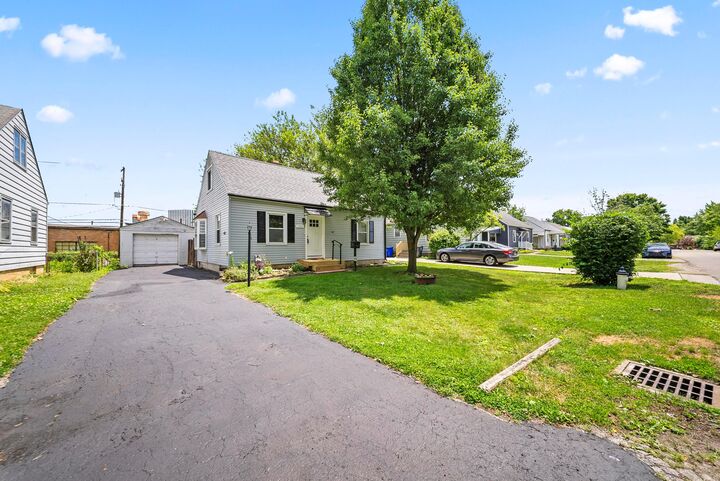 Property Photo:  1704 Rhoda Avenue  OH 43212 