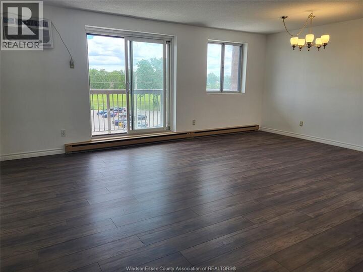 Property Photo:  3950 Wyandotte St. East 505  ON N8Y 1G5 