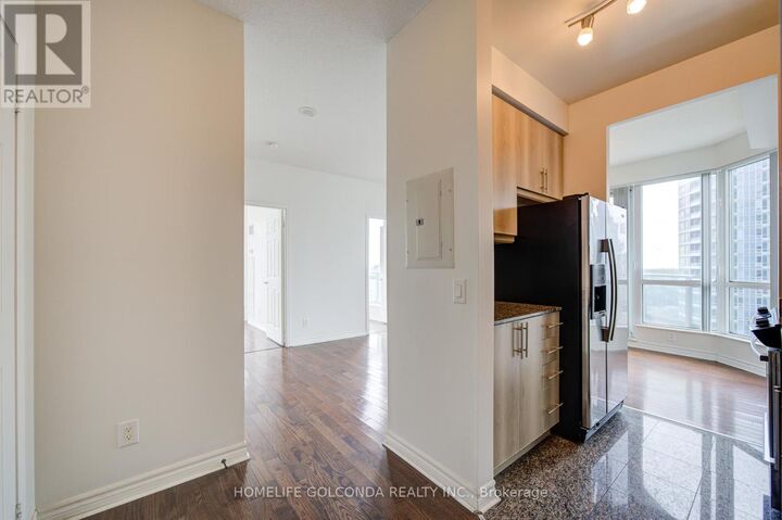 Property Photo: 18 Holmes Avenue 1803 ON M2N 0E1