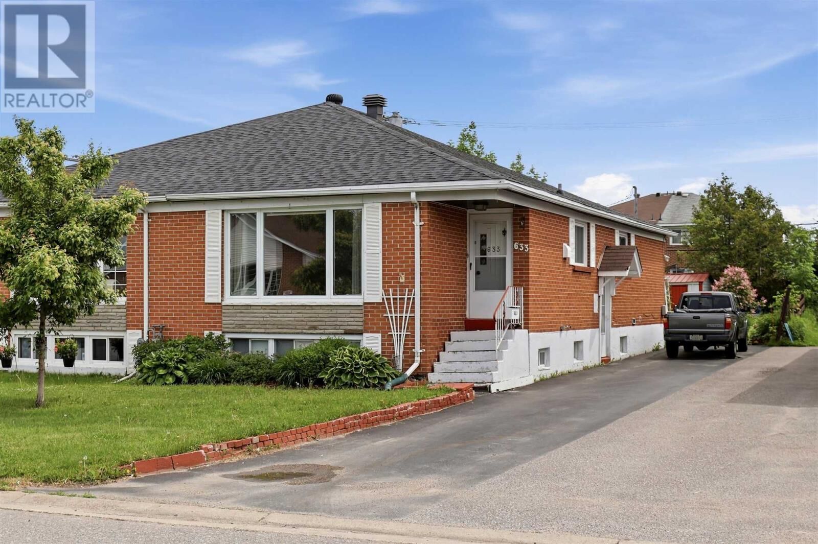 Property Photo: 633 Placid Ave ON P6B 3M4