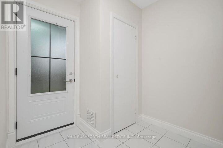 Property Photo: 2418 Clementine Boulevard ON K1V 8E2