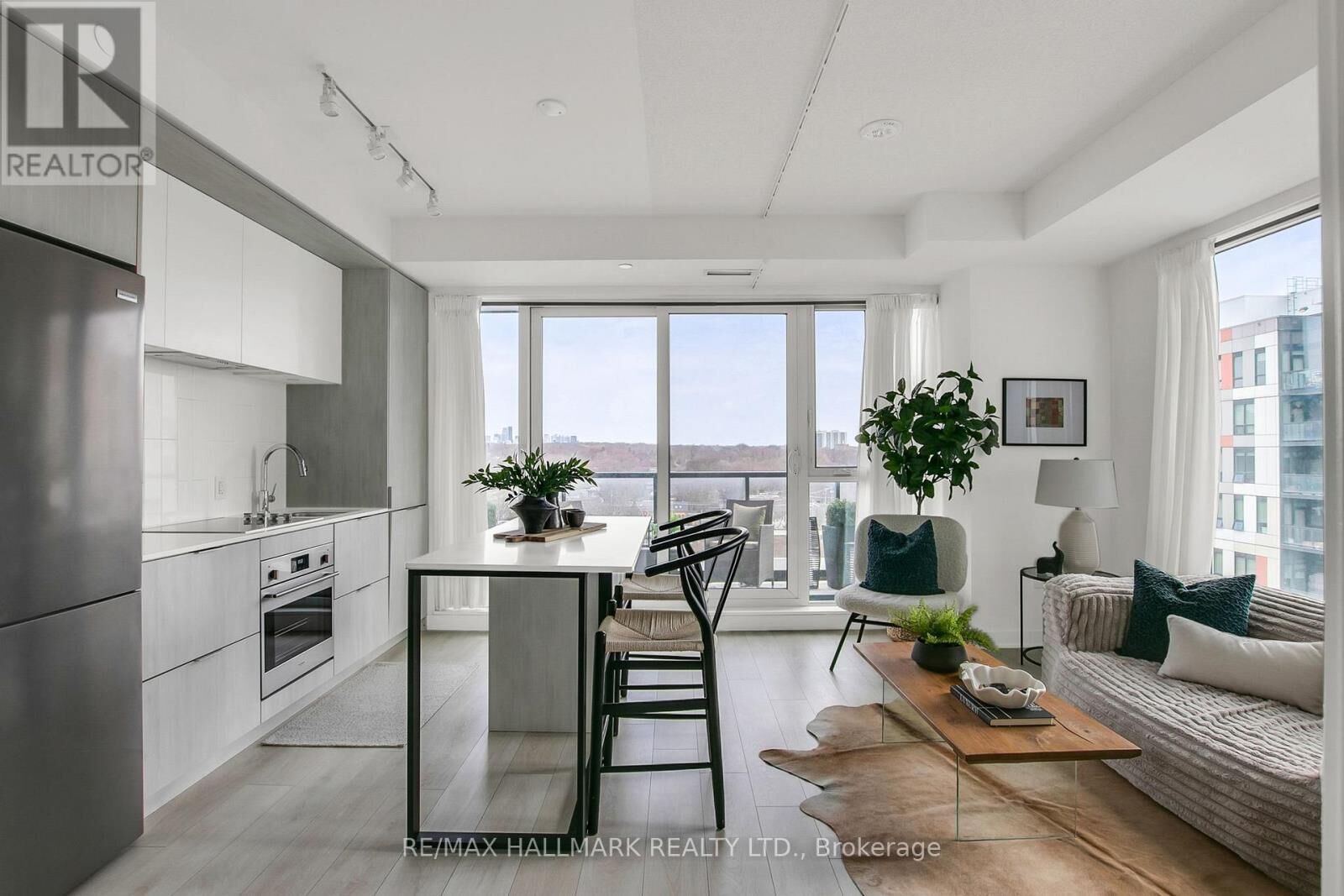 Property Photo:  35 Tubman Avenue 1021  ON M5A 0T1 