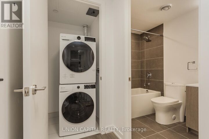 Property Photo: 100 Queen Street 909 ON M5C 0B5