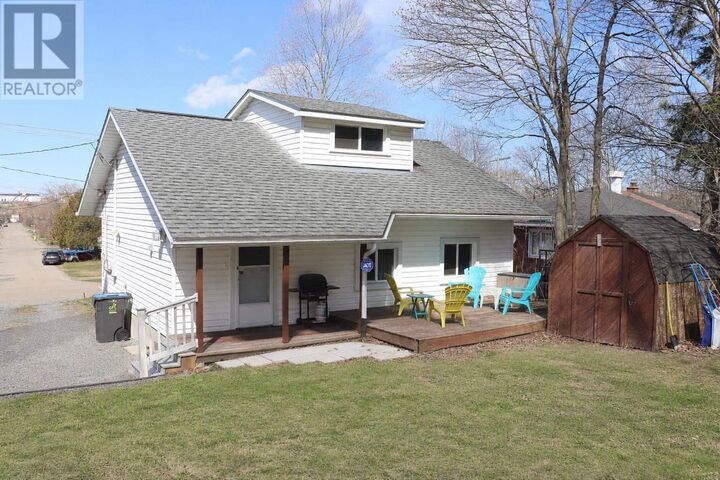 Property Photo:  104 Birch St  ON P6B 2J6 