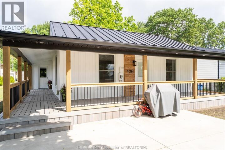 Property Photo:  136 Oak Street East  ON N0P 1C0 