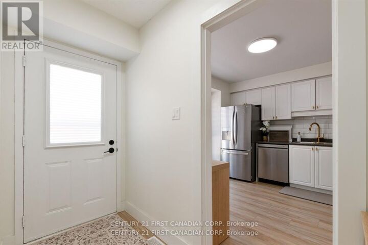 Property Photo: 35 Waterman Avenue 60 ON N6C 5T8