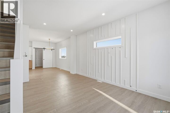 Property Photo: 1428 Besnard Drive SK S0K 2T1