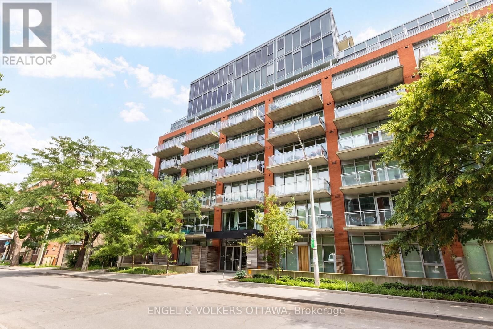Property Photo: 340 McLeod Street 935 ON K2P 1A4