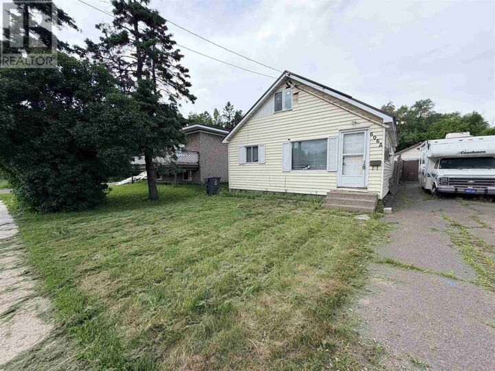 Property Photo:  606A Douglas St  ON P6C 1V4 