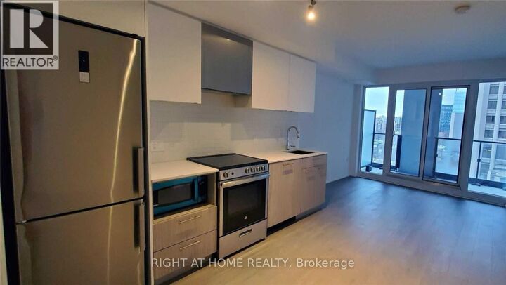 Property Photo:  251 Jarvis Street 818  ON M5B 0C3 