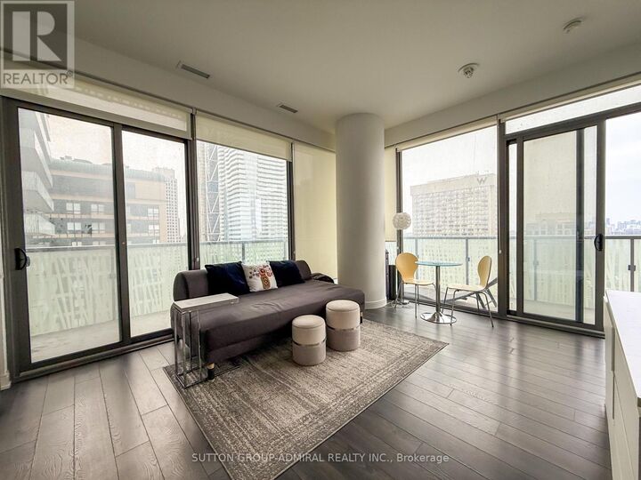 Property Photo: 50 Charles Street East 3009 ON M4Y 1T1