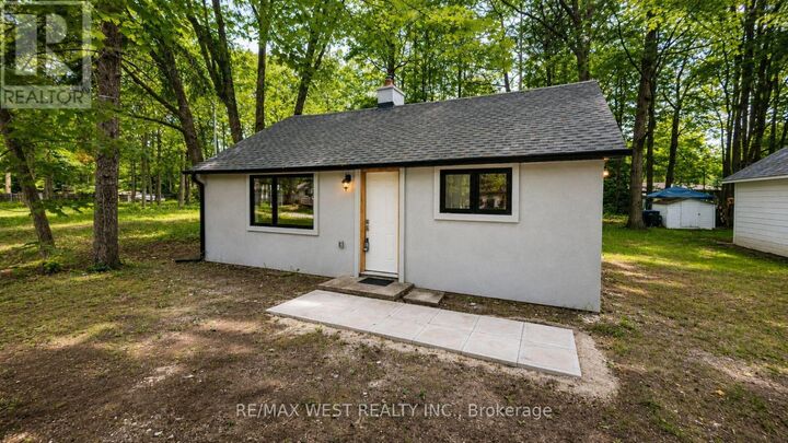 Property Photo:  91 30th Street North  ON L9Z 2C8 