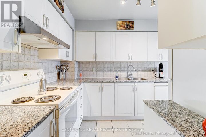 Property Photo:  83 Borough Drive 315  ON M1P 5E4 