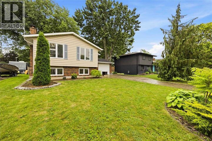 Property Photo:  1308 Springbank Drive  ON N7S 5H4 