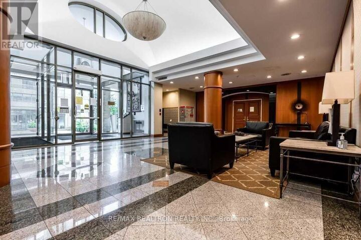 Property Photo: 260 Doris Avenue 1606 ON M2N 6X9