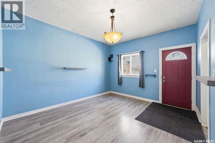 Property Photo: 412 H Avenue S SK S7M 1W5