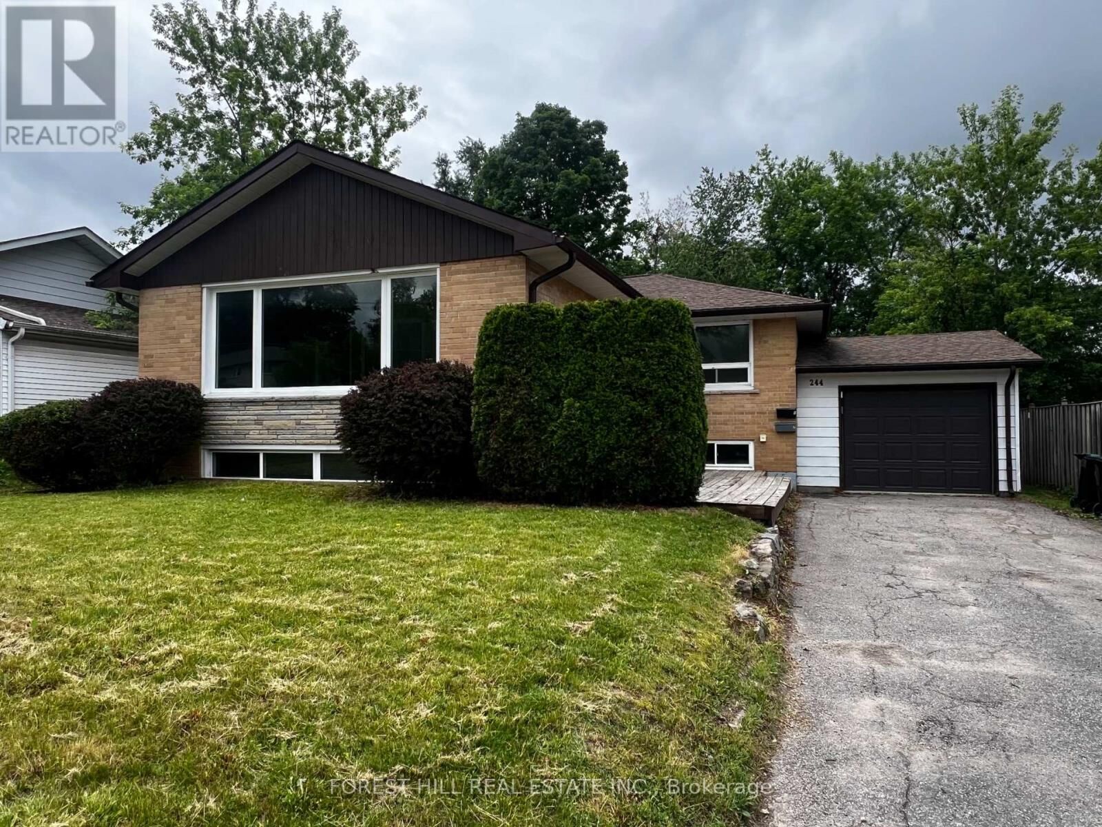 Property Photo:  244 St Vincent Street Upper  ON L4M 3Z8 