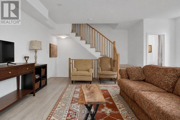 Property Photo:  34 Spry Lane  ON L4N 0H7 