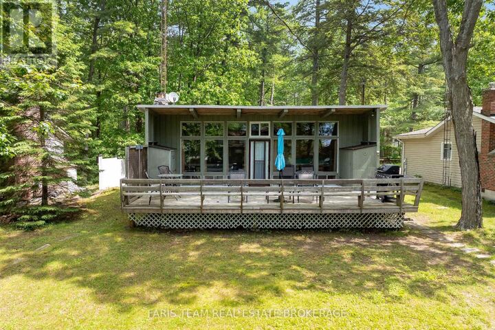 Property Photo:  34 Quesnelle Drive  ON L9M 0N3 