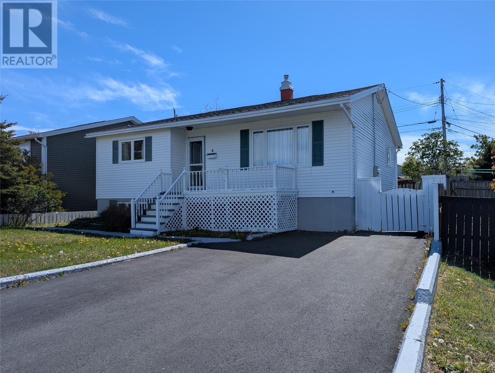 Property Photo:  4 Earhart Street  NL A1E 4C6 