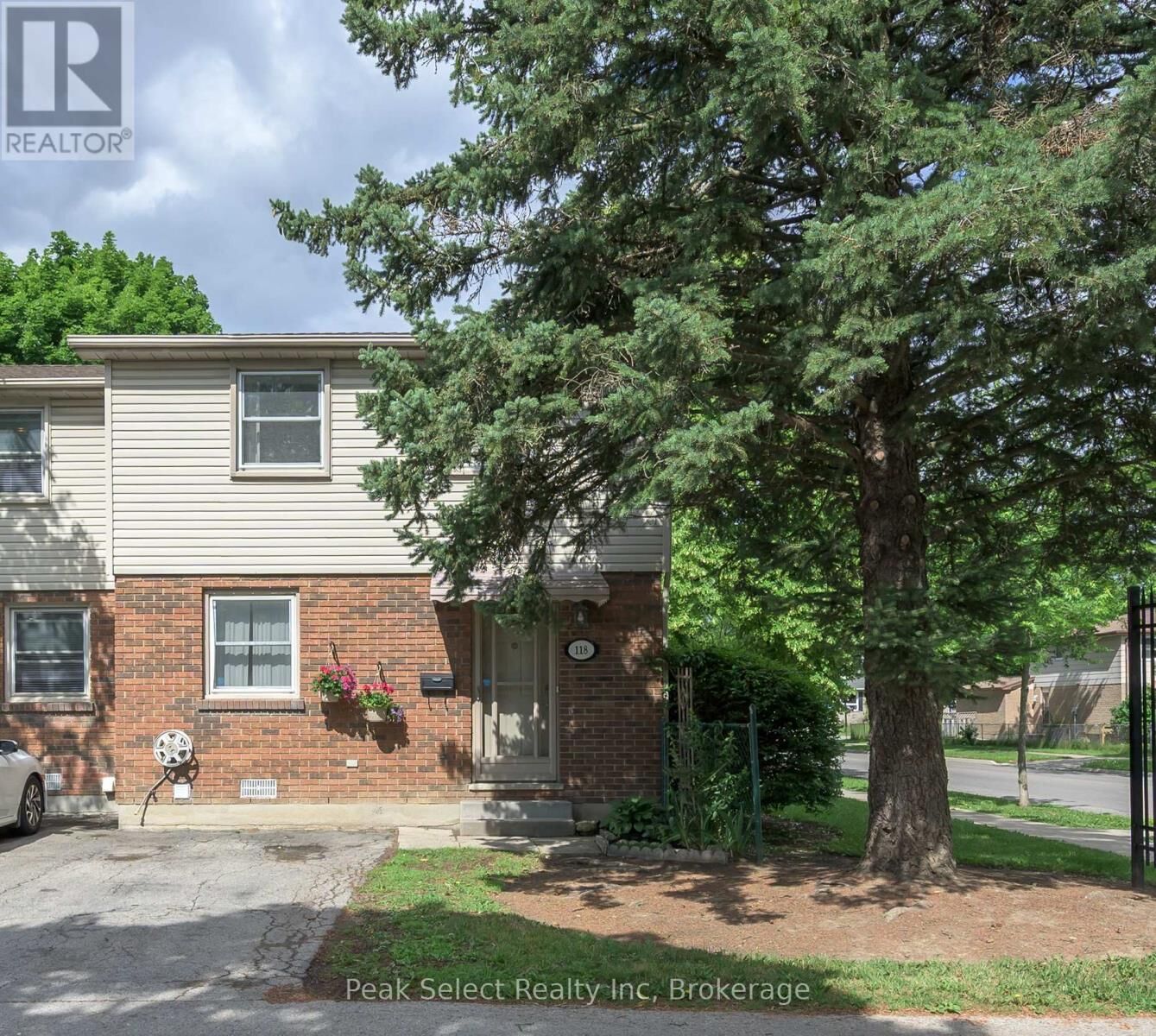 Property Photo: 1330 Jalna Boulevard 118 ON N6E 2H7