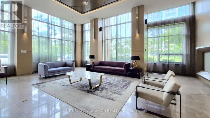 Property Photo:  18 Uptown Drive 808  ON L3R 5M5 