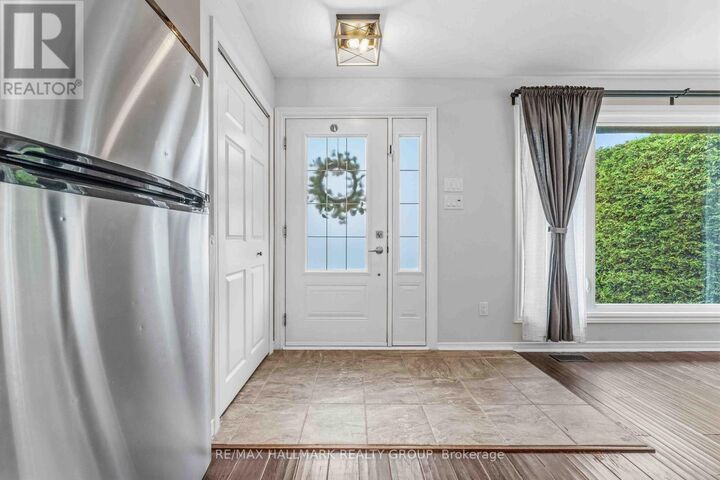 Property Photo:  352 Mockingbird Drive  ON K1E 2A7 