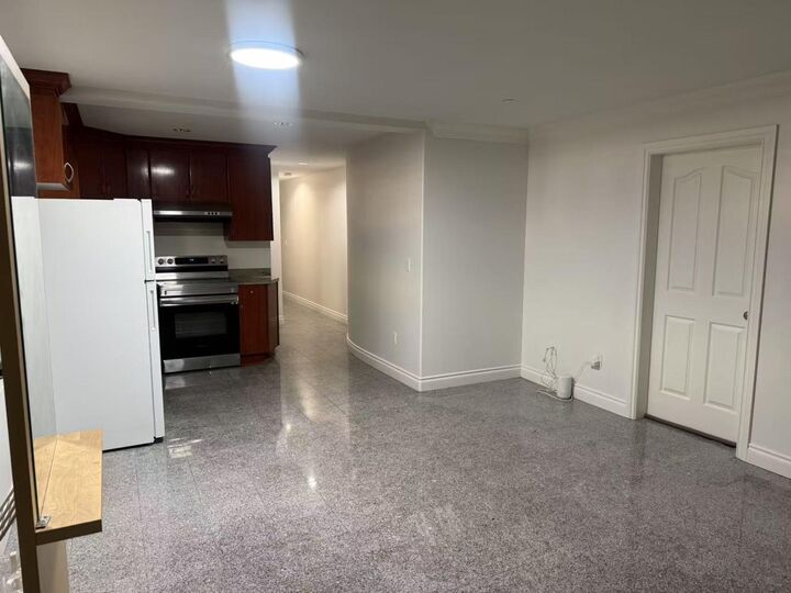 Property Photo:  16433 93B Avenue Bsmt  BC V4N 5S3 