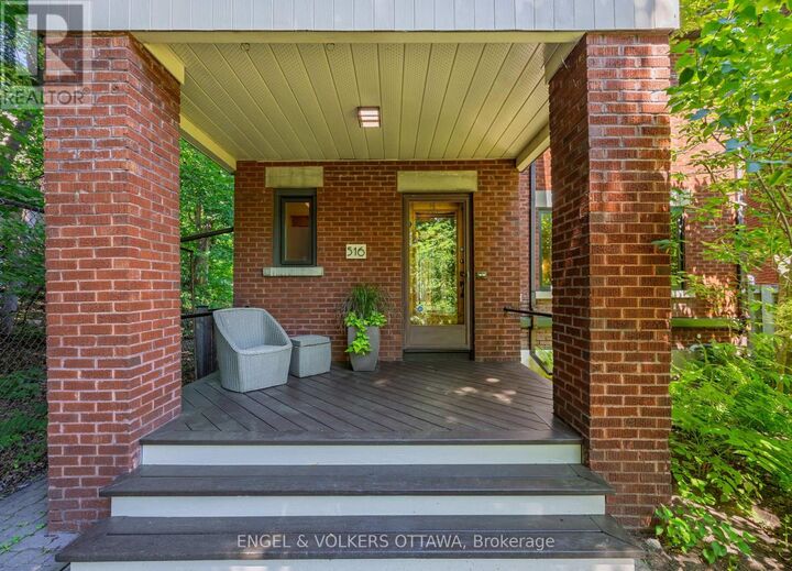 Property Photo:  516 Queen Elizabeth Drive  ON K1S 3N4 