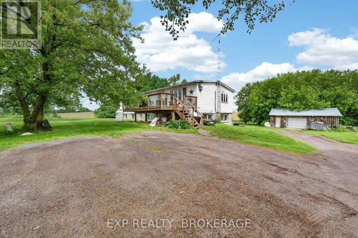 Property Photo: 241 Woodcock Street ON K7R 3L1