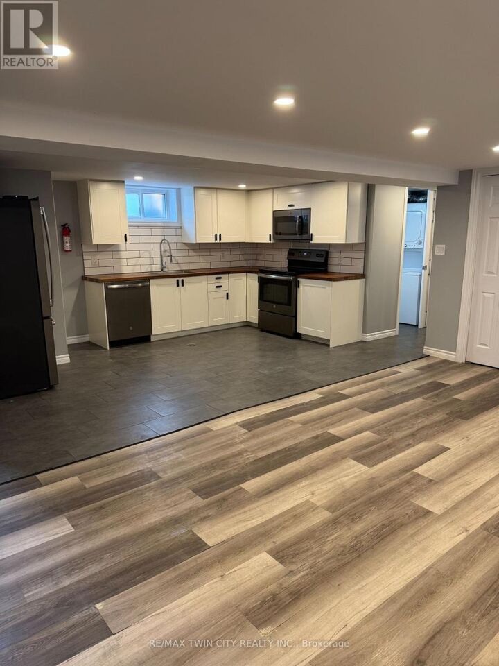 Property Photo:  46 Linden Avenue  ON N3S 7E5 