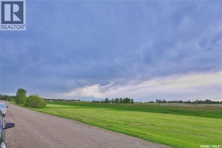 Property Photo: 1037 Oxford Street E SK S6H 7L4