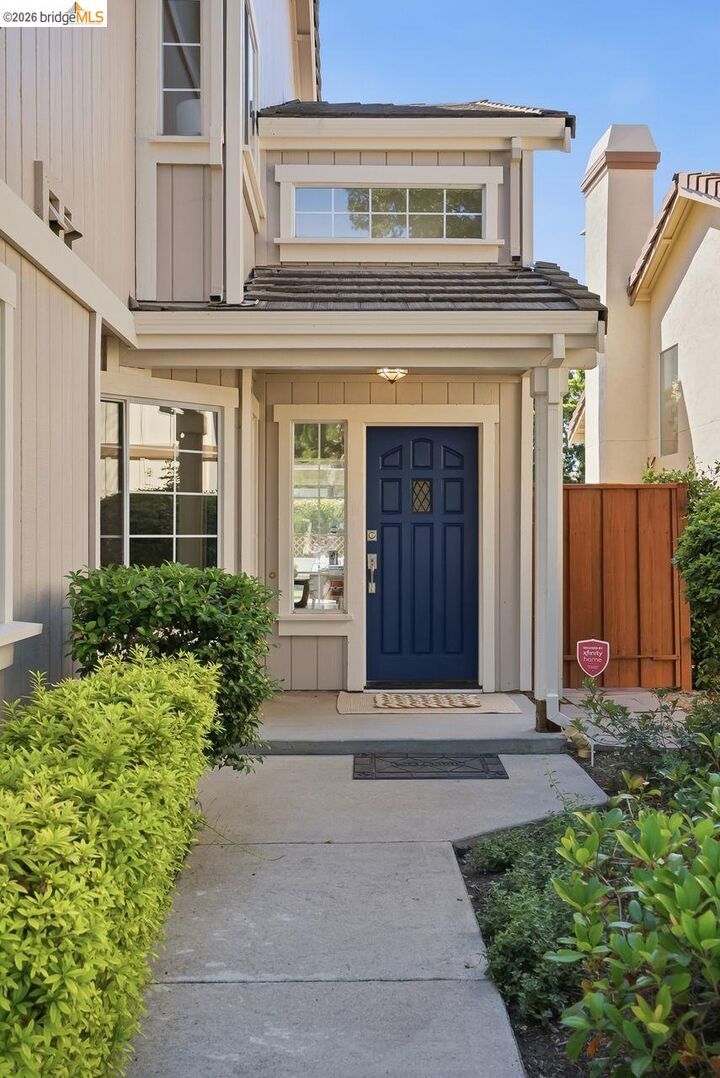 Property Photo: 2590 Glen Isle Ave CA 94588