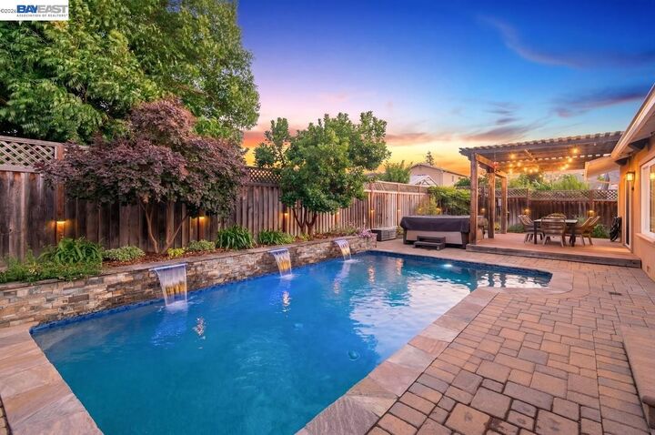Property Photo: 6252 Robin Ct CA 94588