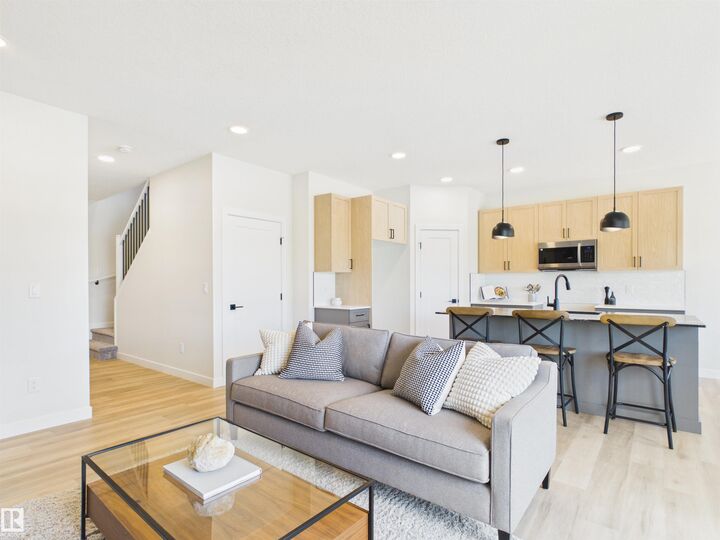 Property Photo:  189 Caledon Crescent  AB T7X 4E3 