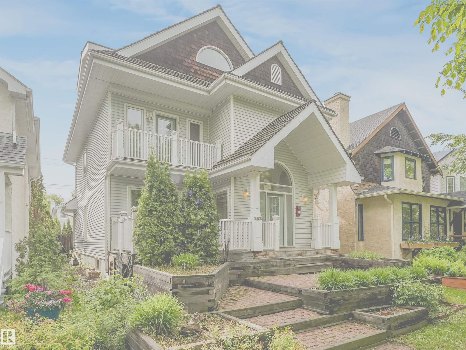 Property Photo: 9508 100A Street NW AB T5K 0V6
