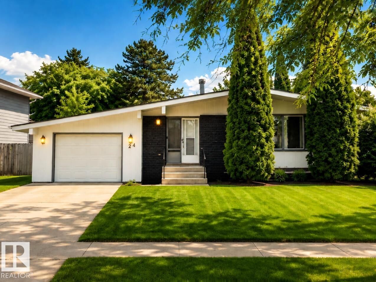 Property Photo: 24 Addison Crescent AB T8N 2S1