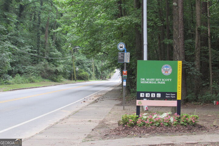 Property Photo: 3136 Collier Drive NW GA 30318