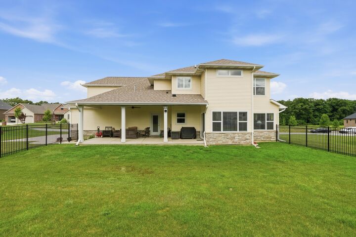 Property Photo:  8605 Manor House Drive  IN 46373 